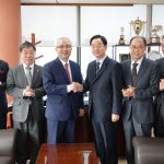 전장연 임원, 총회장과 환담 나눠, 신문사 방문해 임직원 격려도